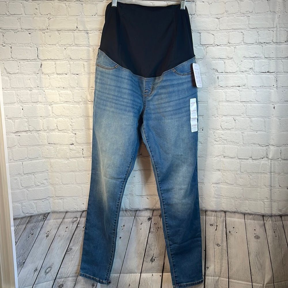 Isabel Maternity Jegging Jeans,‎ size 6/28R, New with tags, crossover panel